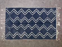 Load image into Gallery viewer, Moroccan rug, 5x8 rug, Beni Ourain, morrocan rug, Berber rug, Azilal rug, Berber rug, Bouchercher rug, FREE SHIPPING, Gift, Boho