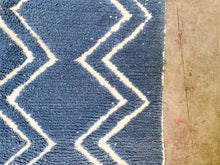 Load image into Gallery viewer, Moroccan rug, 5x8 rug, Beni Ourain, morrocan rug, Berber rug, Azilal rug, Berber rug, Bouchercher rug, FREE SHIPPING, Gift, Boho